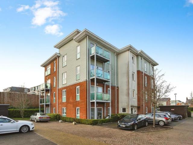 Flat for sale in St James, Sandown Park