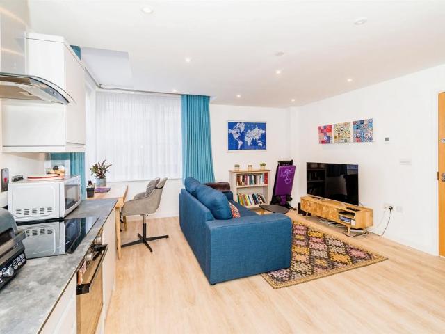 Flat for sale in St Mary's, City Of Southampton