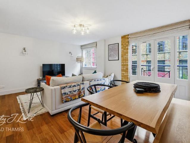 Flat for sale in The Borough, Greater London