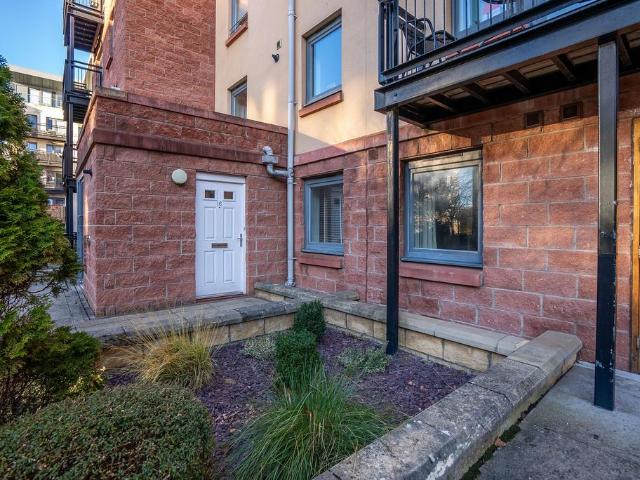 Flat for sale in Moat, Slateford
