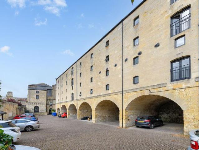 Flat for sale in Avoncliff, Wiltshire