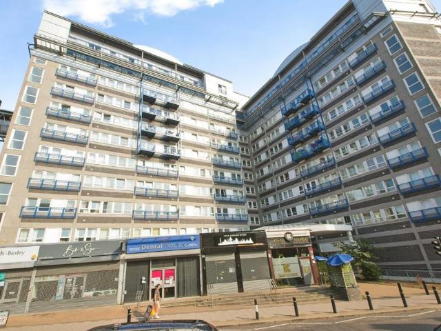 Flat for sale in Callis Yard, Greater London