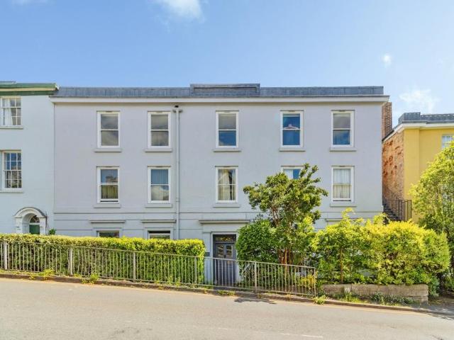 Flat for sale in Strode, Devon