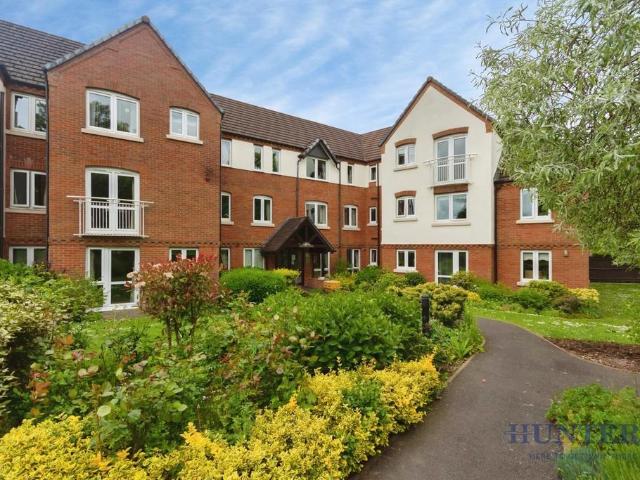 Flat for sale in Elmdon, West Midlands
