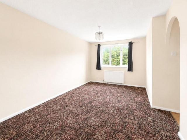 Flat for sale in London Borough of Lewisham, Deptford