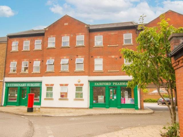 Flat for sale in Coldharbour, Buckinghamshire