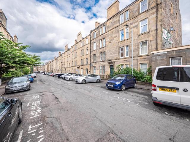 Flat for sale in Tynecastle, Gorgie