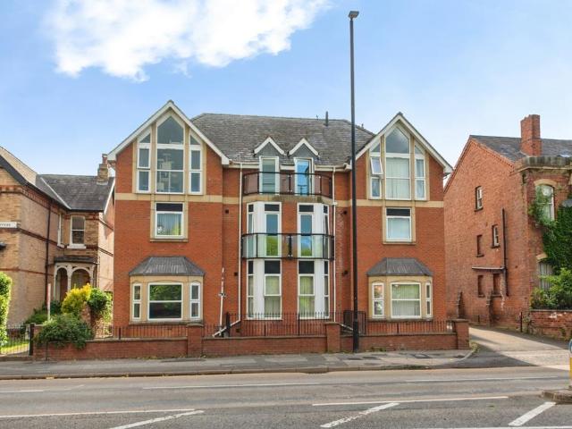 Flat for sale in Boultham, Brayford