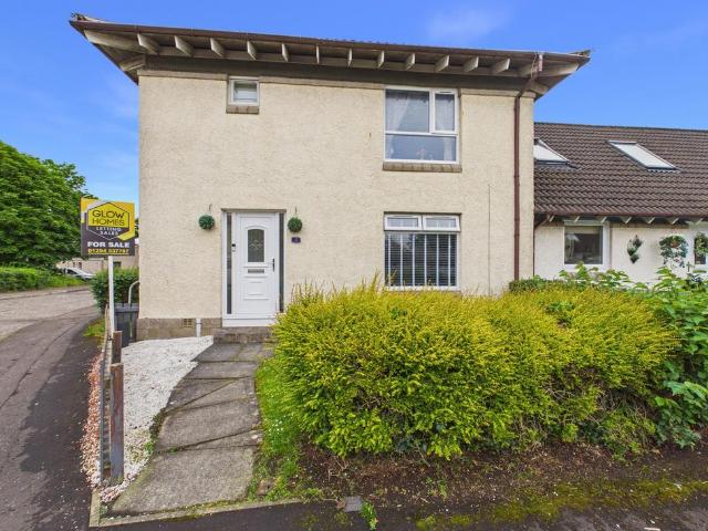 Flat for sale in Irvine, Scotland