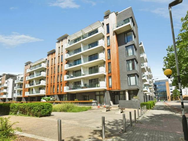 Flat for sale in Canon's Marsh, Feckenham