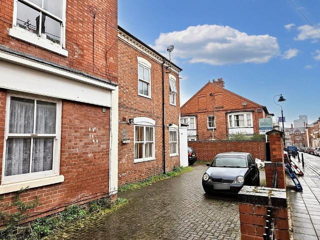 Flat for sale in Highfields, Old Wharf