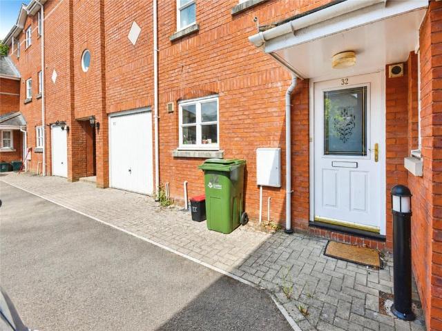 Flat for sale in Newtown, Exeter