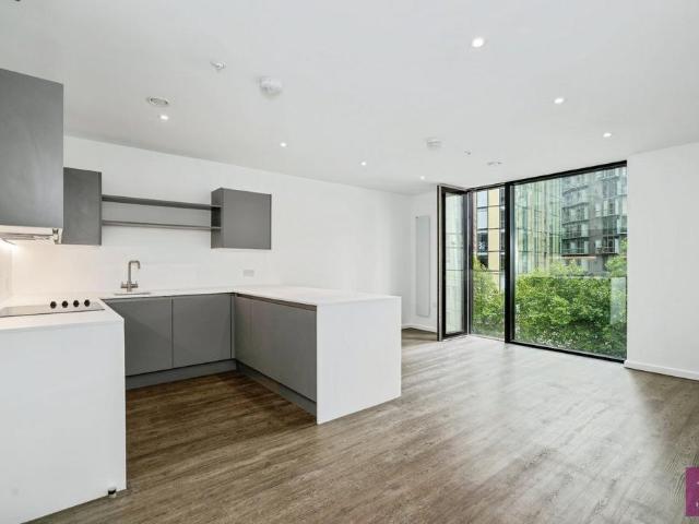 Flat for sale in Blackfriars, Salford