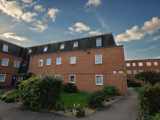 Flat for sale in Arlesey, Bedfordshire