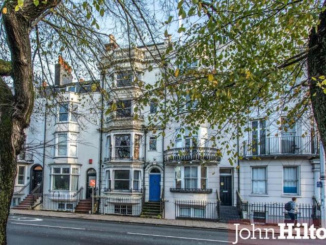Flat for sale in Round Hill, Brighton & Hove