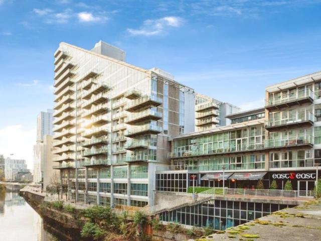 Flat for sale in City Centre, Salford