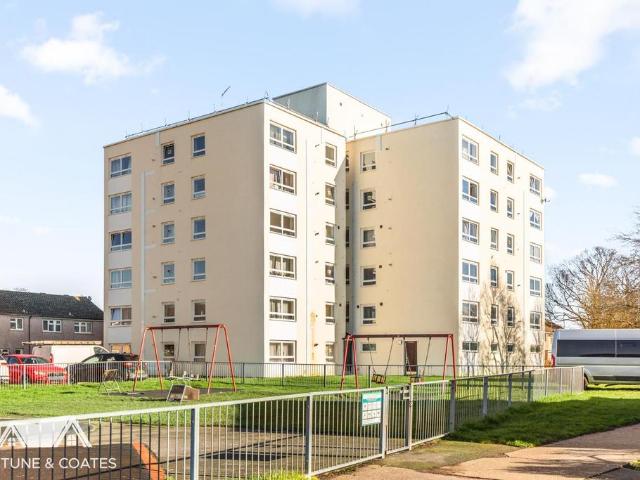 Flat for sale in Staple Tye, Harlow
