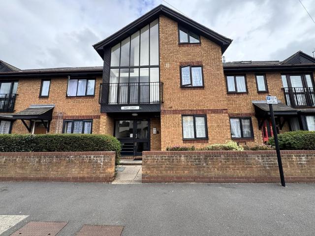 Flat for sale in Little Ilford, Greater London