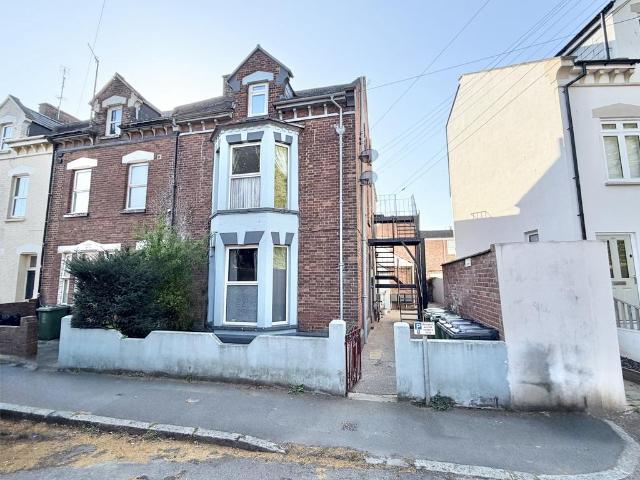 Flat for sale in Watergate, Devon