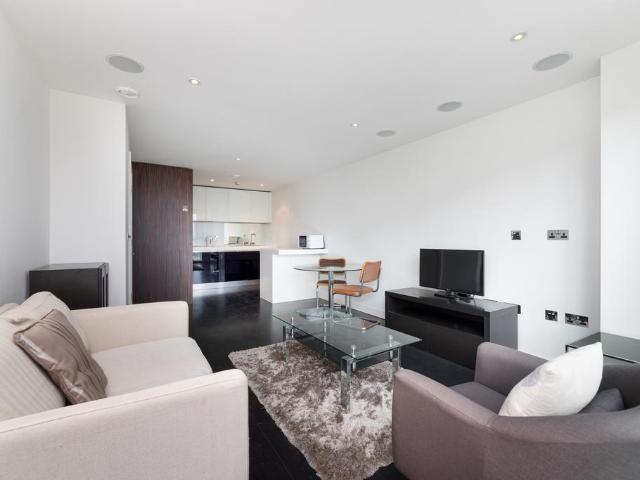 Flat for sale in Pimlico, Greater London