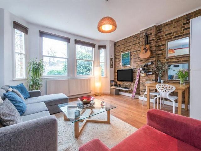 Flat for sale in Tufnell Park, Greater London
