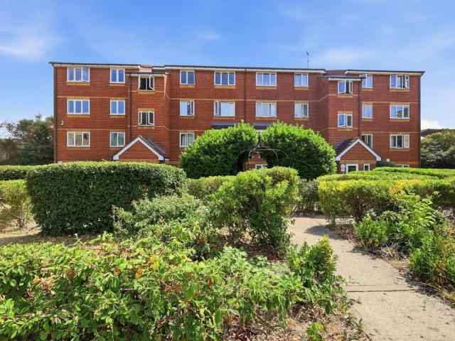 Flat for sale in West Ham, Greater London