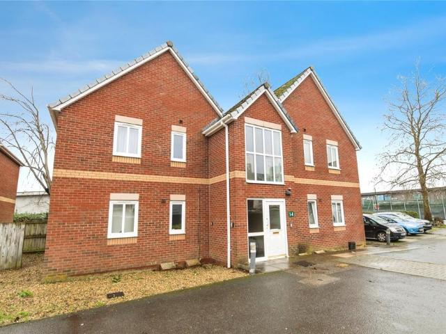 Flat for sale in Watergate, Devon