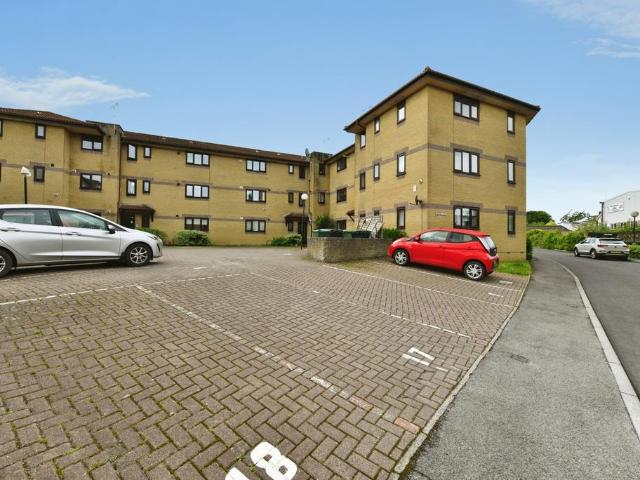 Flat for sale in Nailsea, North Somerset