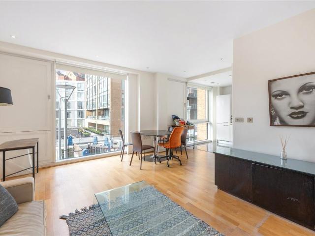 Flat for sale in City of Westminster, Greater London