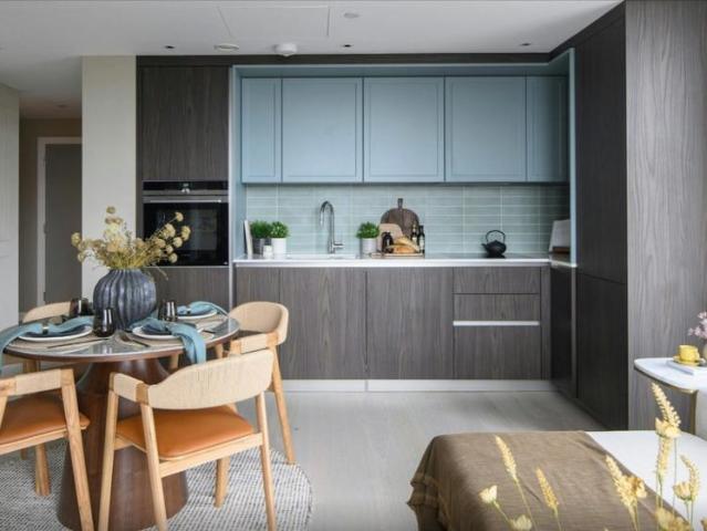 Flat for sale in Oval, Greater London