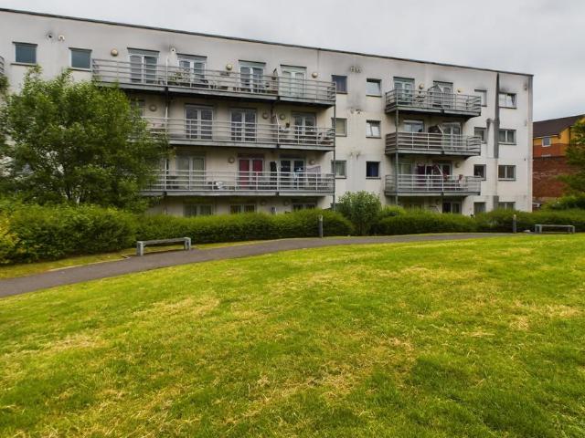 Flat for sale in Little Sheffield, Lowfield