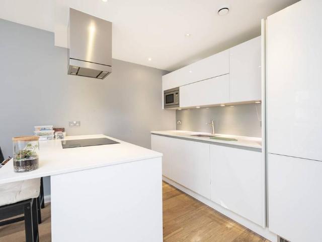 Flat for sale in Spitalfields, Whitechapel