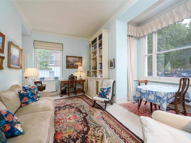 Flat for sale in Chelsea, Greater London