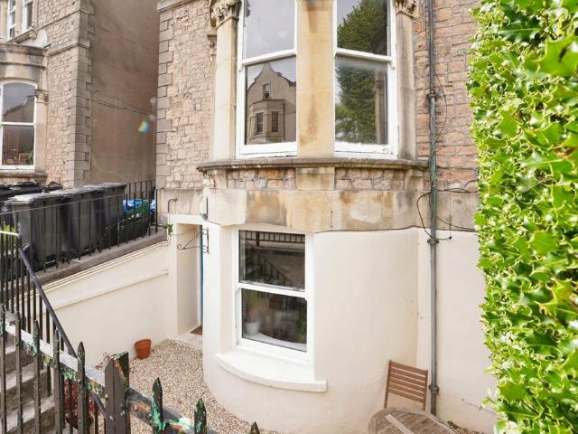 Flat for sale in Feckenham, City Of Bristol