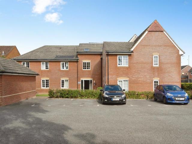 Flat for sale in Amesbury