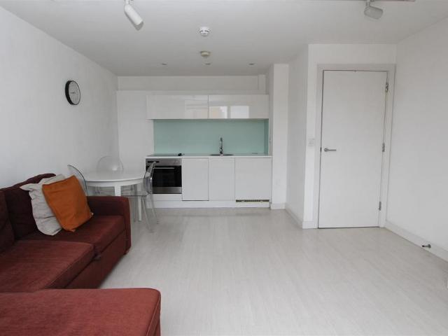 Flat for sale in Holbeck, West Yorkshire