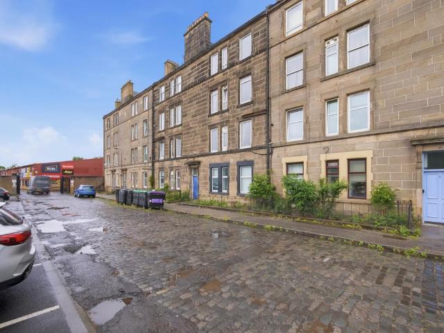 Flat for sale in Gorgie/Dalry, Scotland