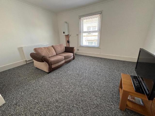 Flat for sale in Binstead, Ryde