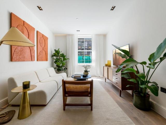 Flat for sale in Notting Hill, Greater London