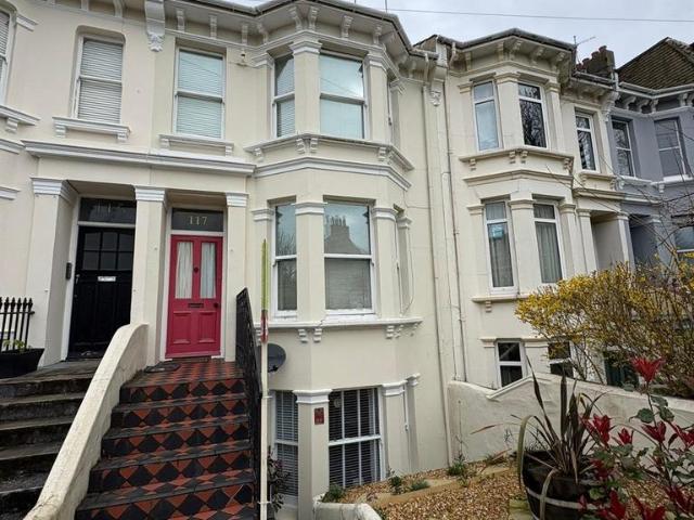 Flat for sale in Round Hill, Brighton & Hove