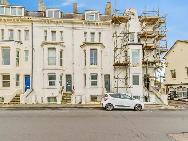 Flat for sale in Seaford, Iford