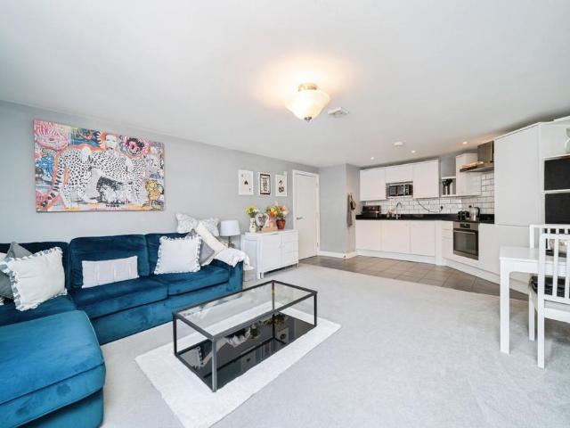 Flat for sale in Pachesham Park, Surrey