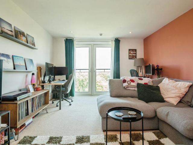 Flat for sale in Cardiff International Sports Village, Falcon Lodge