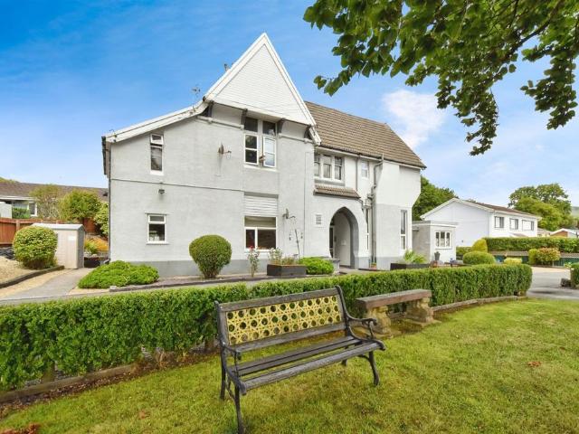 Flat for sale in Gadlys, Aberdare