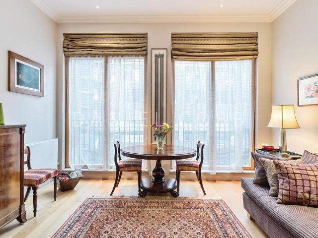 Flat for sale in Westminster, Greater London