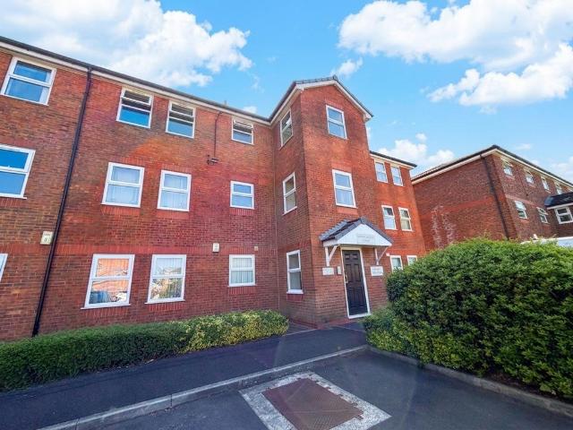 Flat for sale in Salford, Greater Manchester