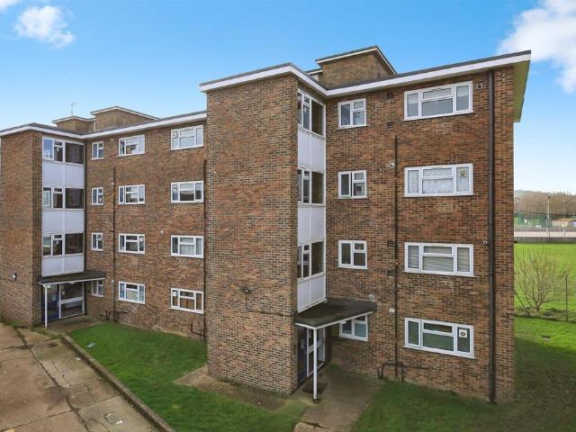 Flat for sale in Eastbourne, East Sussex
