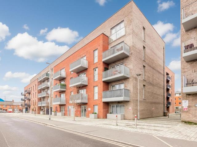 Flat for sale in Moulsham, Chelmsford
