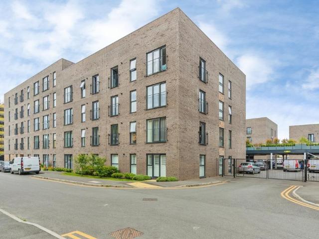 Flat for sale in Gorse Hill, Trafford Park