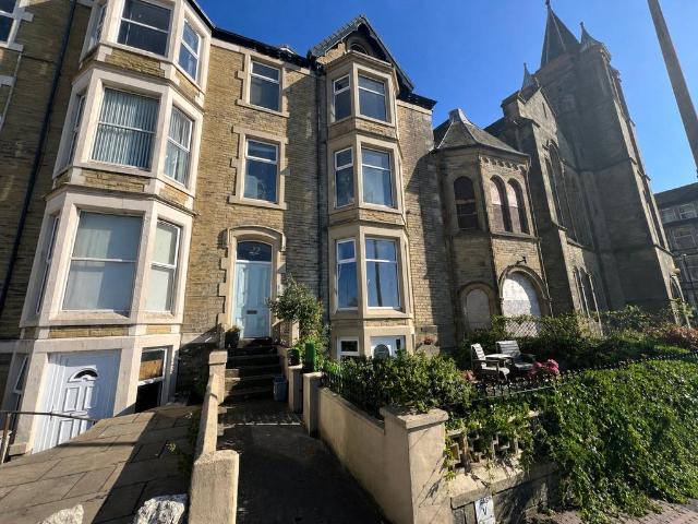 Flat for sale in West End, Bare
